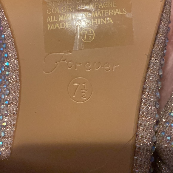 4 inch Forever Heels Women’s 7.5 - Picture 3 of 3